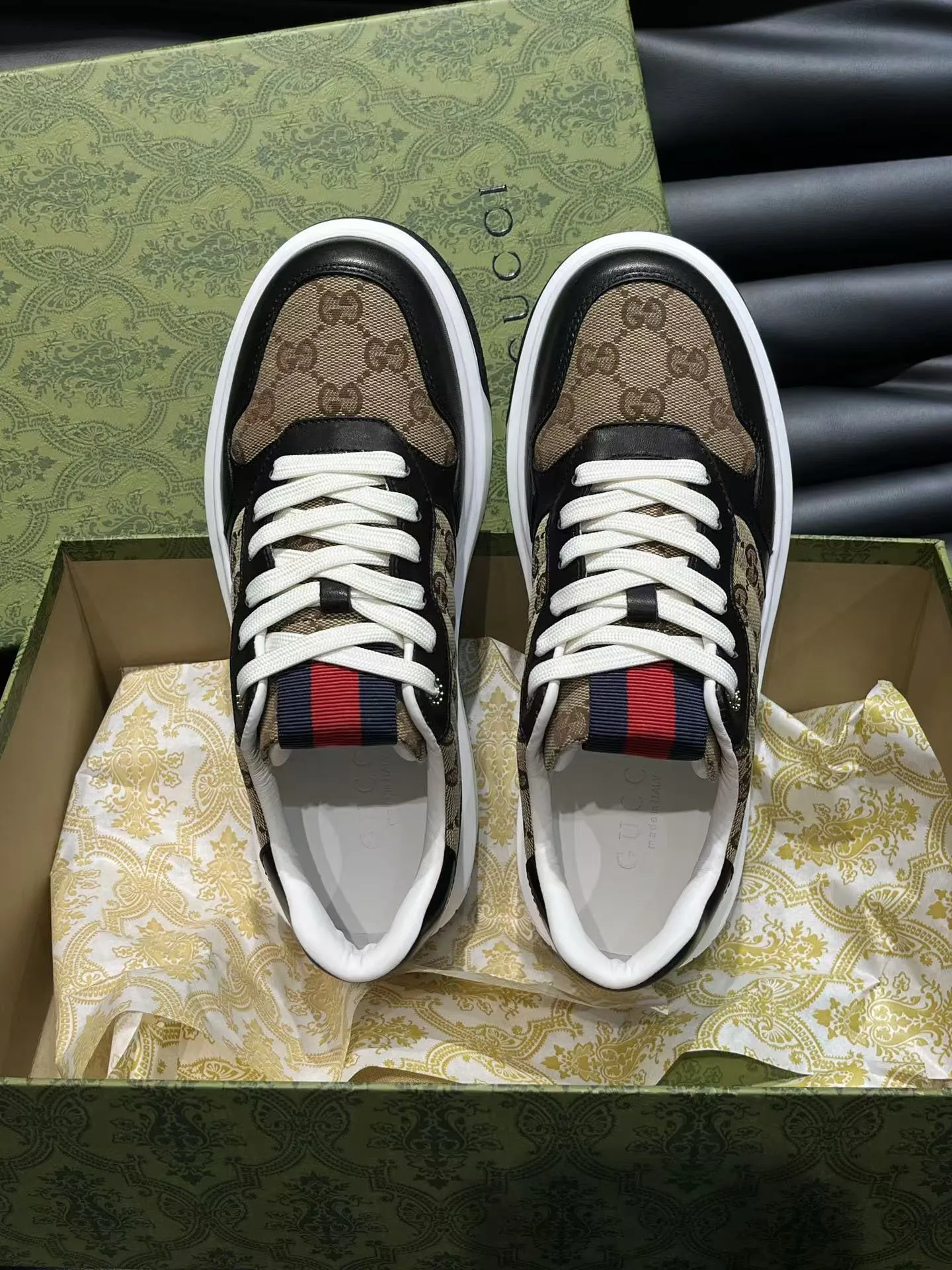 Men's Men's Shoes Men's Men's 💰460 new men's shoes GUCCI [Lightning] latest shoes shipped. Original quality, fashionable, special materials, sheepskin lining, new packaging. The foot feels super comfortable and the workmanship is impeccable. Size: 38-45